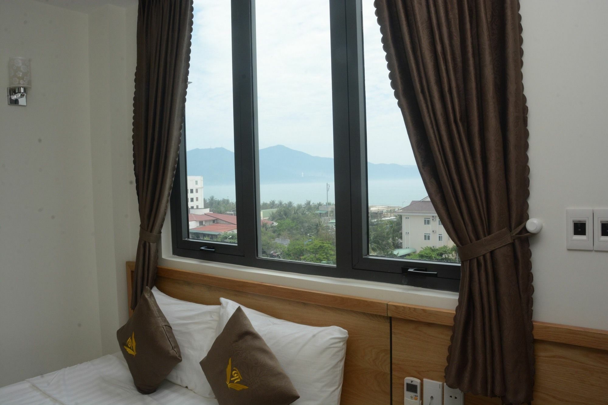 Trang Ngan Hotel By Thg Đà Nẵng Exterior foto